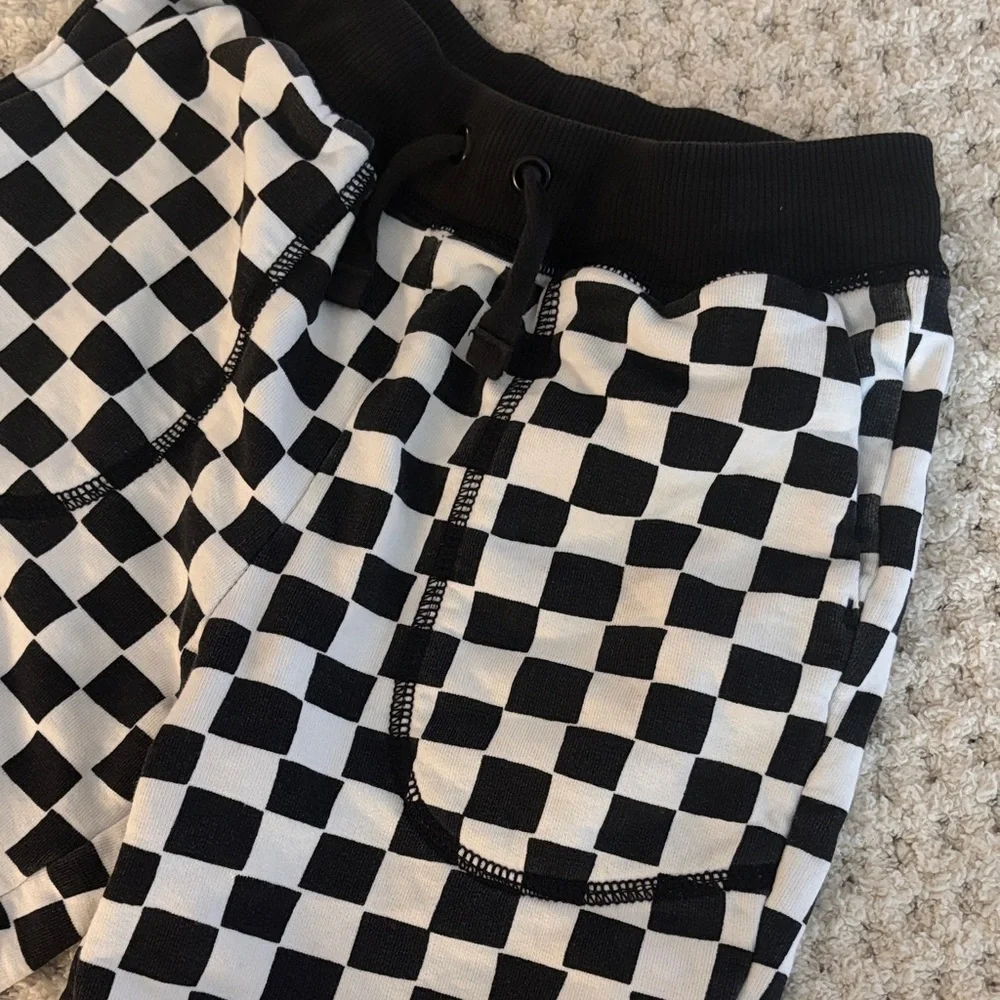 Hanna Andersson Black and White Checkered Kids Athletic Shorts - Picture 4 of 4